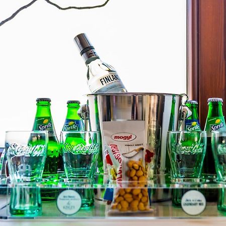 Cvse Clubhaz Es Panzio Bed & Breakfast Cegled Ngoại thất bức ảnh