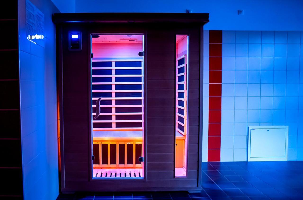Cvse Clubhaz Es Panzio Bed & Breakfast Cegled Ngoại thất bức ảnh