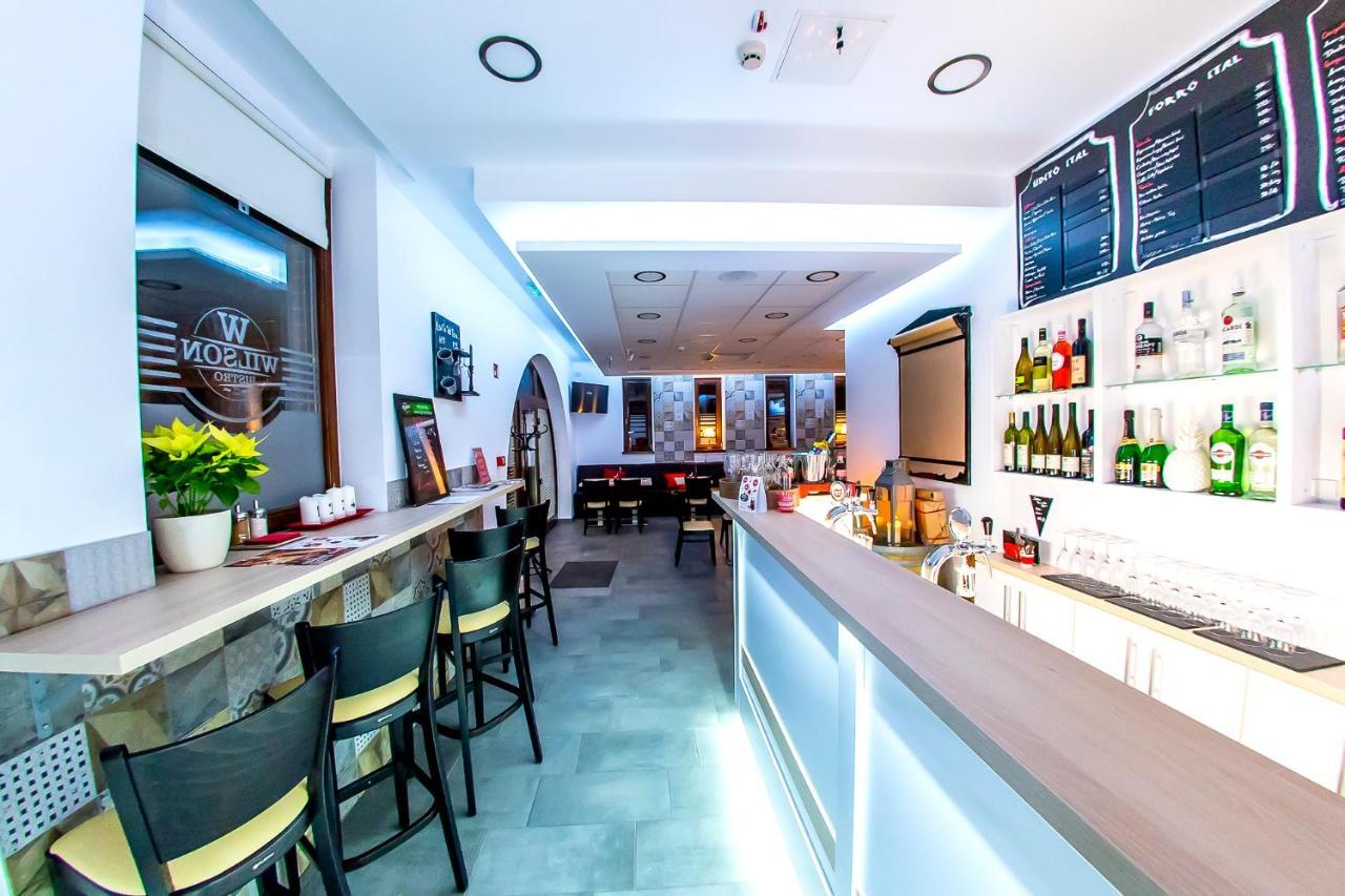 Cvse Clubhaz Es Panzio Bed & Breakfast Cegled Ngoại thất bức ảnh