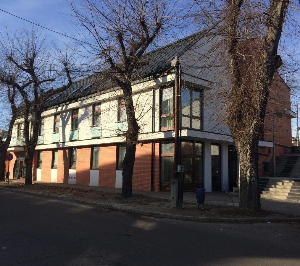 Cvse Clubhaz Es Panzio Bed & Breakfast Cegled Ngoại thất bức ảnh